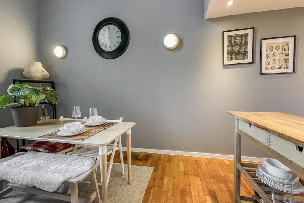 Lofty Apartment In 普里茅斯 外观 照片