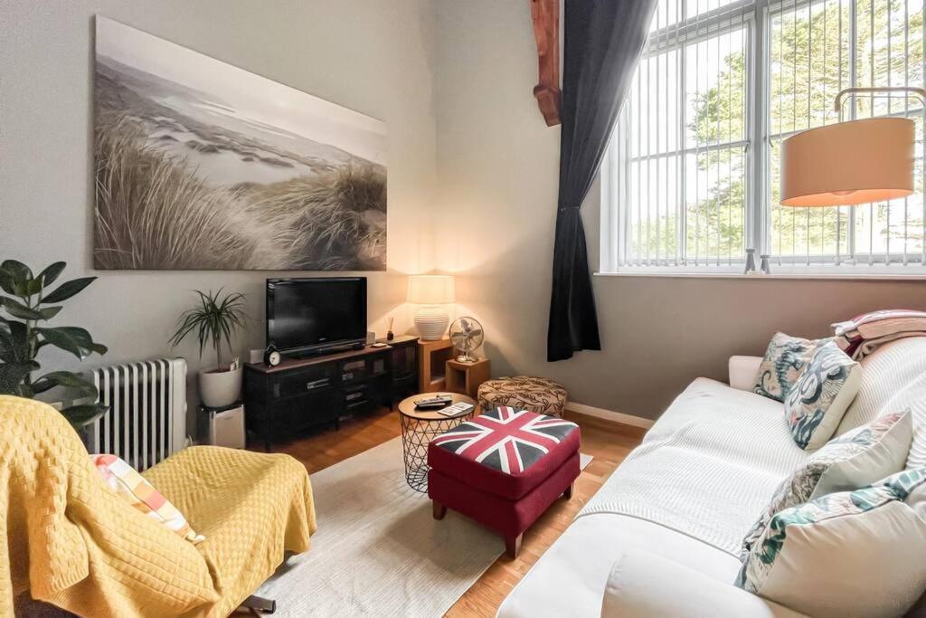 Lofty Apartment In 普里茅斯 外观 照片